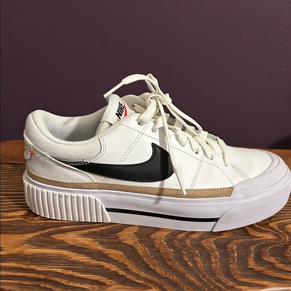 Nike Court Legacy Left White and Black Sneakers - Picture 10 of 11